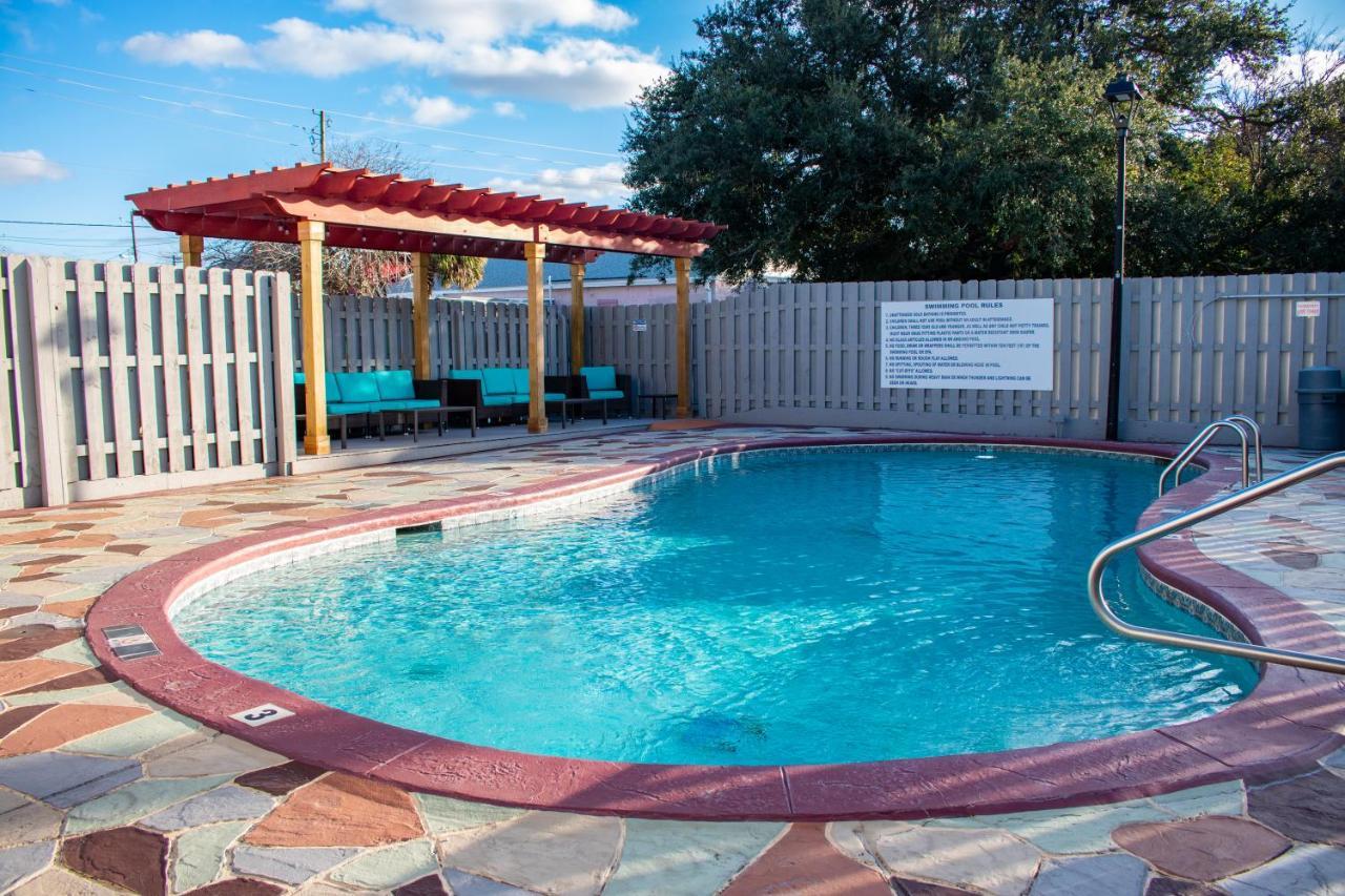 Admiral'S Inn On Tybee Island Exterior photo